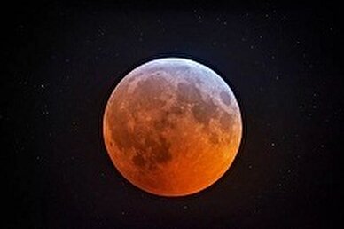 ماه توت فرنگی آخرین ماه کامل بهار