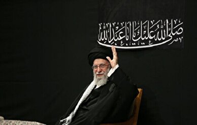 دست رهبری در شب عاشورا نشانه پیروزی ایران و اسلام بود