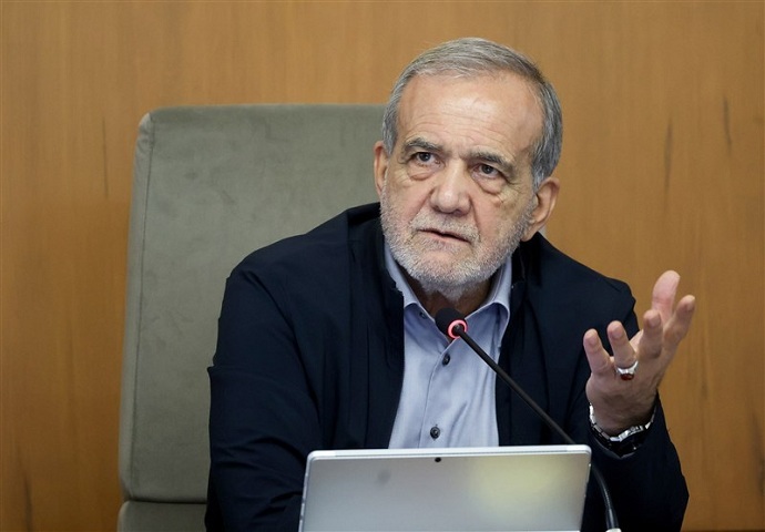 تاکید رئیس جمهور بر تسریع در ساخت نیروگاه های خورشیدی