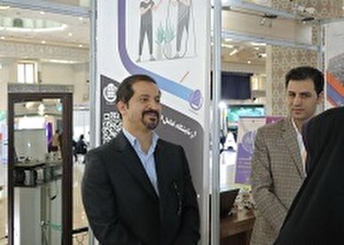 بازدید معاون پژوهشی و دبیرکل شورای عالی علوم تخقیقات از غرفه ایرانداک و پاویون وزارت علوم