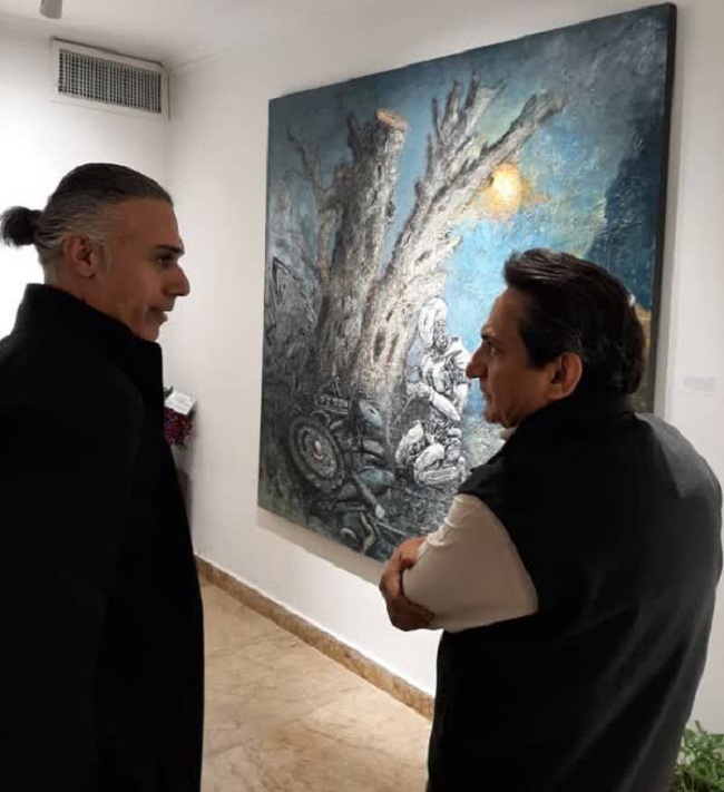 نمایشگاه نقاشی انسان آینده برگزار شد نمایشگاه نقاشی انسان آینده برگزار شد