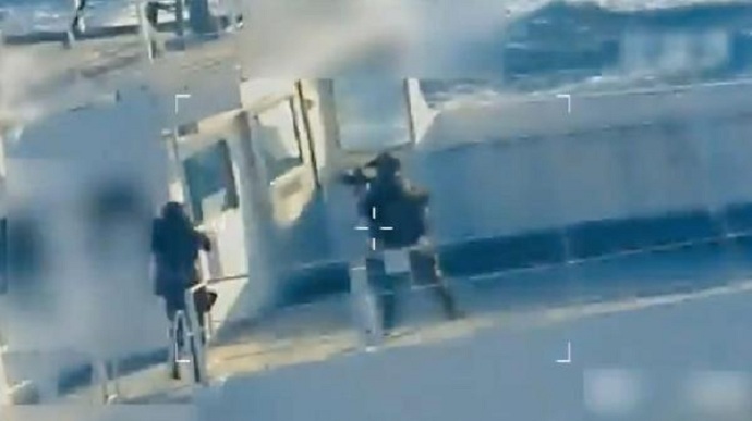 آمریکا محموله نظامی چین به ایران را منهدم کرد آمریکا محموله نظامی چین به ایران را منهدم کرد